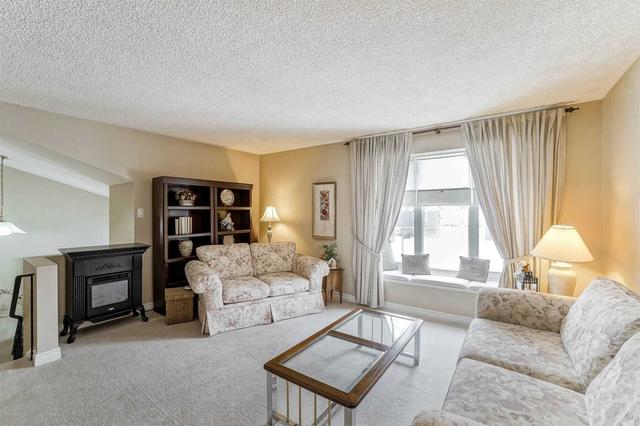 6075 Starfield Cres, House semidetached with 3 bedrooms, 2 bathrooms and 4 parking in Mississauga ON | Image 16
