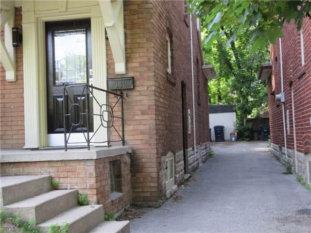 362 Brookdale Ave, House detached with 3 bedrooms, 2 bathrooms and 2 parking in Toronto ON | Image 4