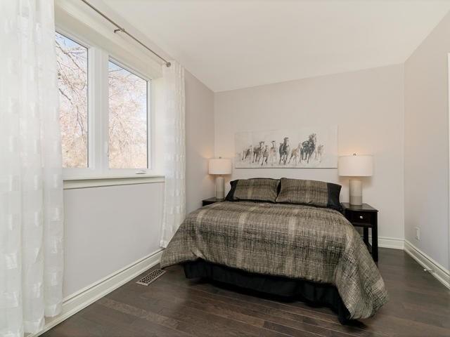 208 Gooch Ave, House semidetached with 3 bedrooms, 3 bathrooms and 6 parking in Toronto ON | Image 11