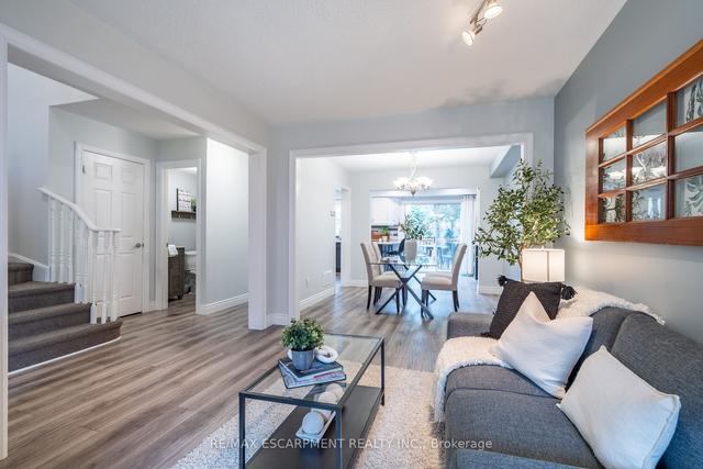 2 - 2051 Merchants Gate, Townhouse with 3 bedrooms, 3 bathrooms and 2 parking in Oakville ON | Image 37