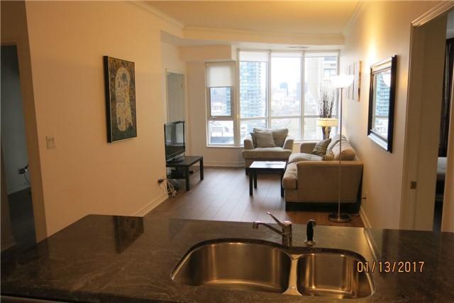 Lph05 - 55 Bloor St E, Condo with 2 bedrooms, 2 bathrooms and 1 parking in Toronto ON | Image 4
