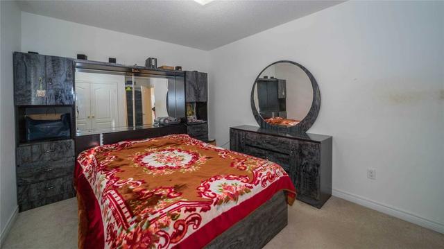 26 Newington Cres, House detached with 4 bedrooms, 5 bathrooms and 6 parking in Brampton ON | Image 18