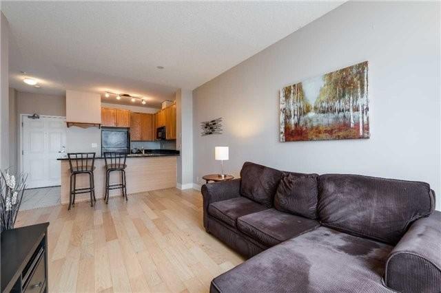 Uph2 - 245 Davisville Ave, Condo with 1 bedrooms, 1 bathrooms and 1 parking in Toronto ON | Image 6