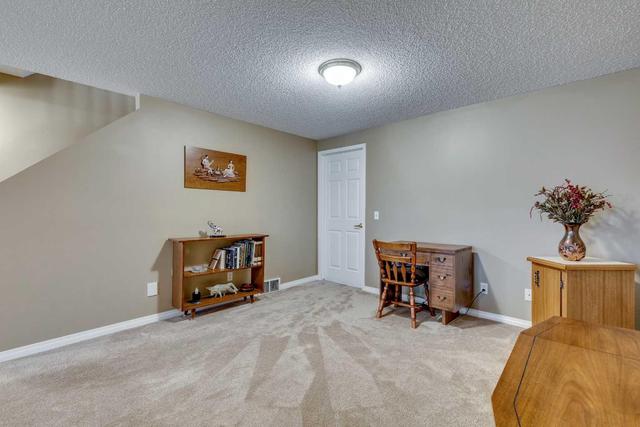 133 Sienna Park Green Sw, Home with 3 bedrooms, 2 bathrooms and 4 parking in Calgary AB | Image 27