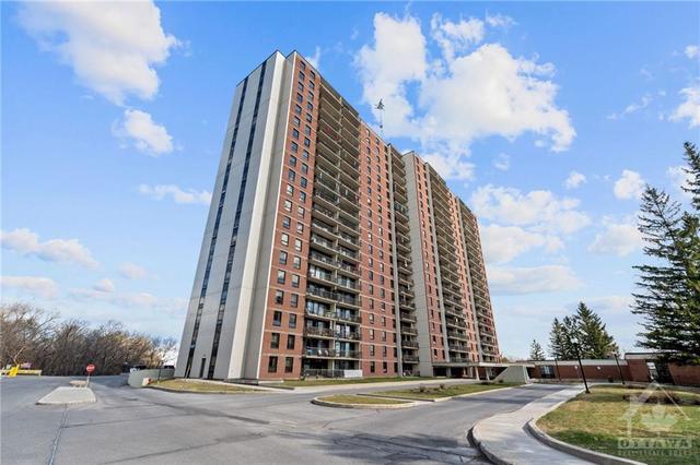 502 - 665 Bathgate Drive, Condo with 2 bedrooms, 1 bathrooms and 1 parking in Ottawa ON | Image 1
