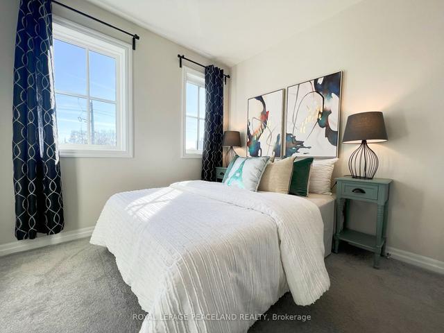 5 - 290 Barton St W, Townhouse with 3 bedrooms, 3 bathrooms and 1 parking in Hamilton ON | Image 4