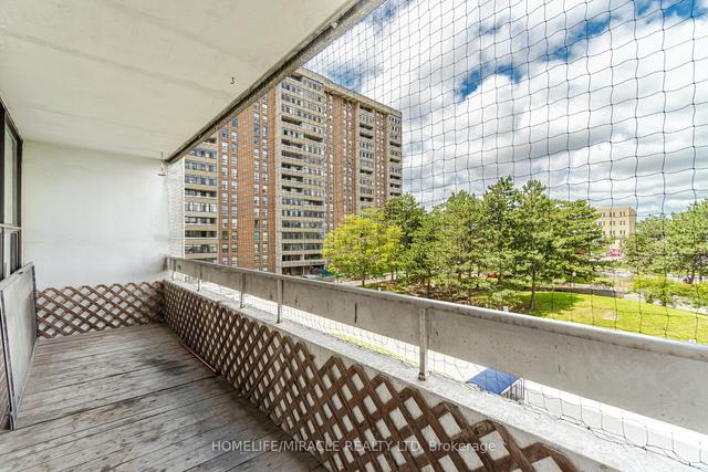 410 - 25 Kensington Rd, Condo with 2 bedrooms, 1 bathrooms and 1 parking in Brampton ON | Image 19