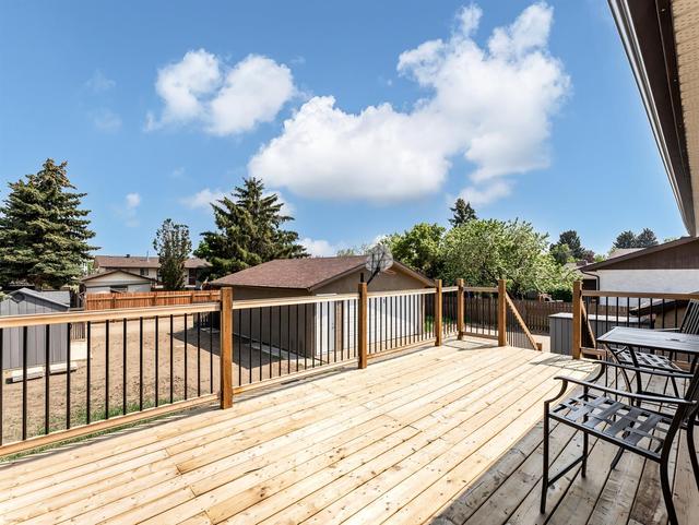 2053 10 Avenue Ne, House detached with 4 bedrooms, 2 bathrooms and 6 parking in Medicine Hat AB | Image 37