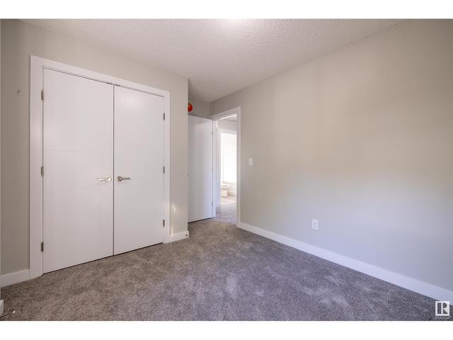 11244 92 St Nw, House semidetached with 3 bedrooms, 2 bathrooms and 2 parking in Edmonton AB | Image 11