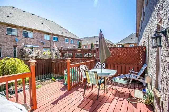 6935 Guardian Crt, House attached with 3 bedrooms, 4 bathrooms and 3 parking in Mississauga ON | Image 24