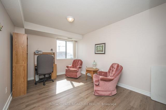 1104 - 301 Frances Ave, Condo with 3 bedrooms, 2 bathrooms and 1 parking in Hamilton ON | Image 18