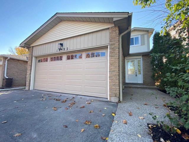 1492 Lancaster Dr, House attached with 3 bedrooms, 4 bathrooms and 4 parking in Oakville ON | Image 1
