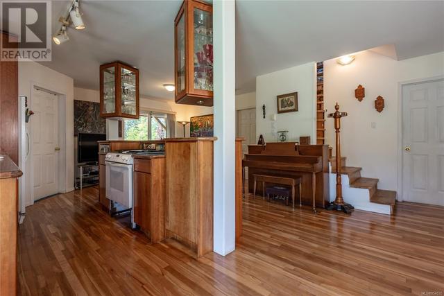 488 Cape Mudge Rd, House detached with 4 bedrooms, 2 bathrooms and 10 parking in Strathcona C BC | Image 14
