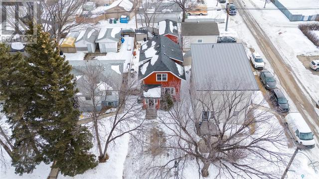 2025 St Charles Avenue, House detached with 3 bedrooms, 2 bathrooms and null parking in Saskatoon SK | Image 43