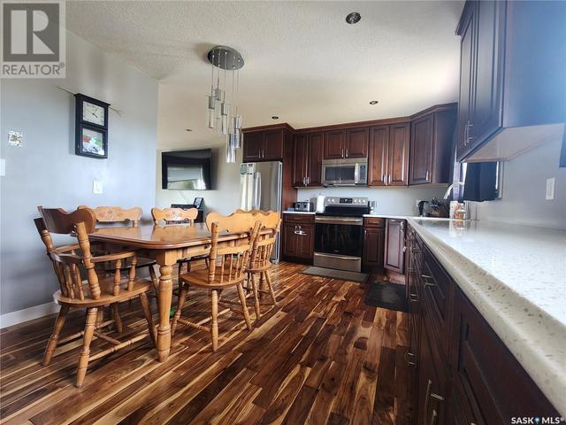 38 Centennial Crescent, House detached with 4 bedrooms, 1 bathrooms and null parking in Melville SK | Image 3