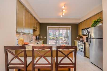 th 44 - 99 The Queensway, Townhouse with 3 bedrooms, 2 bathrooms and 2 parking in Toronto ON | Image 3
