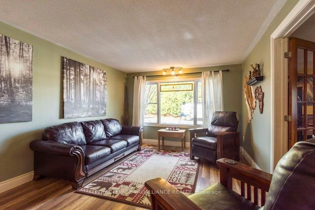 1 Bethel Rd, House detached with 4 bedrooms, 2 bathrooms and 8 parking in Quinte West ON | Image 4