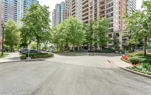 1928 - 5233 Dundas St W, Condo with 2 bedrooms, 2 bathrooms and 1 parking in Toronto ON | Image 12