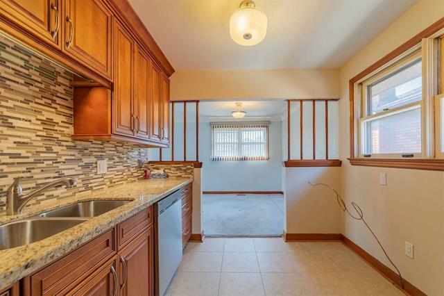 436 East 14th St, House detached with 3 bedrooms, 1 bathrooms and 3 parking in Hamilton ON | Image 10