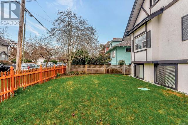 1151 Oxford St, House detached with 11 bedrooms, 7 bathrooms and 4 parking in Victoria BC | Image 33