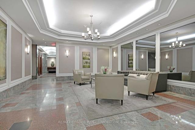 2403 - 24 Wellesley St W, Condo with 2 bedrooms, 2 bathrooms and 1 parking in Toronto ON | Image 11