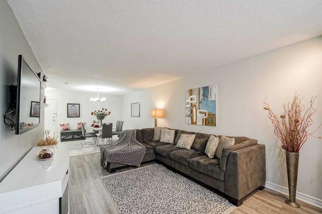 114 - 390 Dixon Rd, Condo with 3 bedrooms, 2 bathrooms and 1 parking in Toronto ON | Image 6