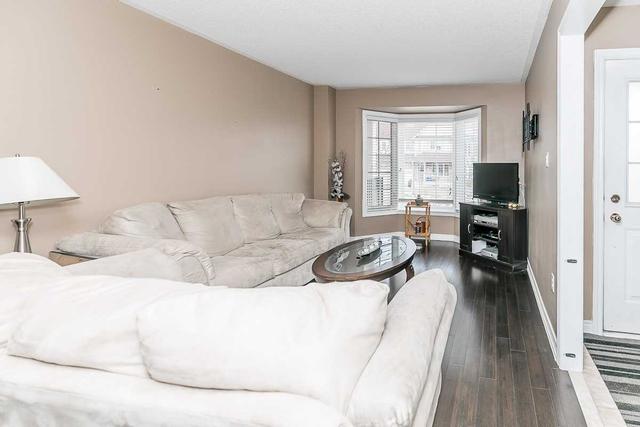105 Thrushwood Dr, House attached with 3 bedrooms, 3 bathrooms and 2 parking in Barrie ON | Image 7