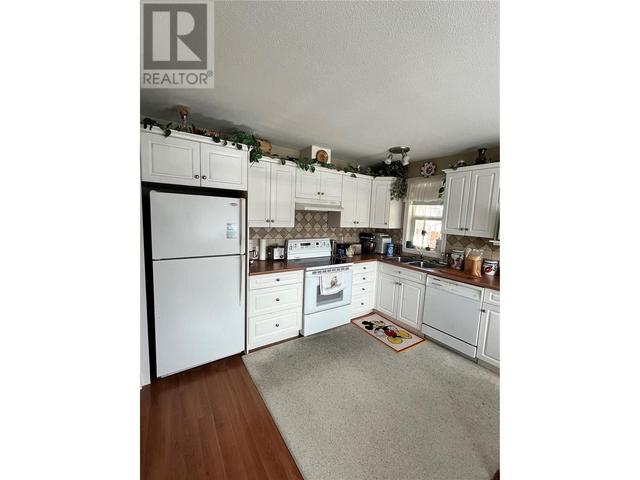 1339 Richter Street, House detached with 3 bedrooms, 1 bathrooms and 3 parking in Kelowna BC | Image 5