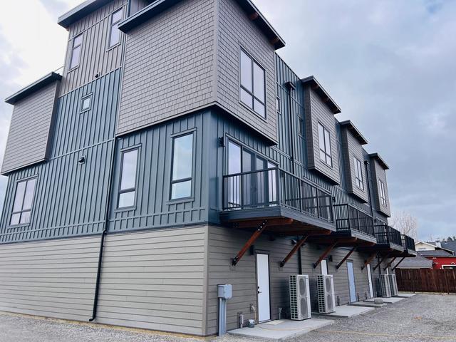 303 - 514 14th Street, House attached with 3 bedrooms, 3 bathrooms and 3 parking in Invermere BC | Image 2