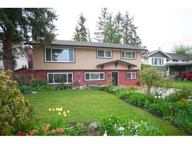 19910 55a Avenue, House detached with 4 bedrooms, 2 bathrooms and 6 parking in Langley BC | Card Image