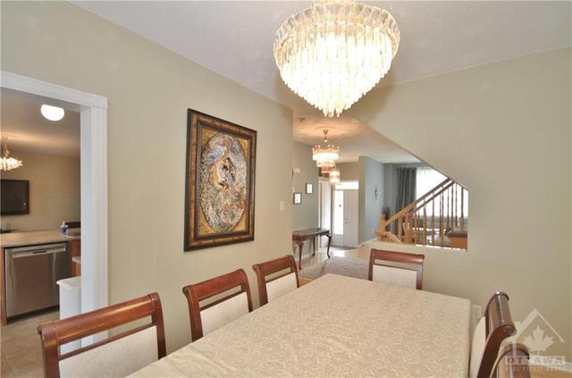 212 Annapolis Circle, House detached with 5 bedrooms, 4 bathrooms and 6 parking in Ottawa ON | Image 6