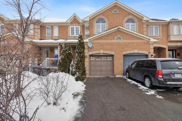 21 Todmorden Dr, House attached with 3 bedrooms, 3 bathrooms and 3 parking in Brampton ON | Image 1