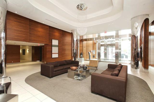 2304 - 9 Valhalla Inn Rd, Condo with 2 bedrooms, 2 bathrooms and 1 parking in Toronto ON | Image 15