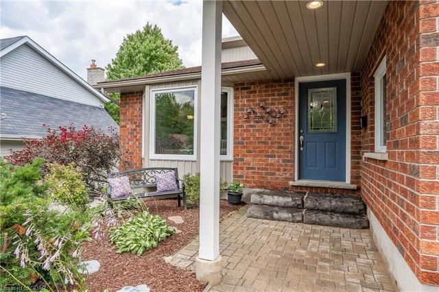 14 Primrose Lane, House detached with 4 bedrooms, 2 bathrooms and 4 parking in Guelph ON | Image 4