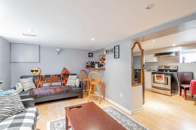 907 Islington Ave, House detached with 2 bedrooms, 2 bathrooms and 6 parking in Toronto ON | Image 16