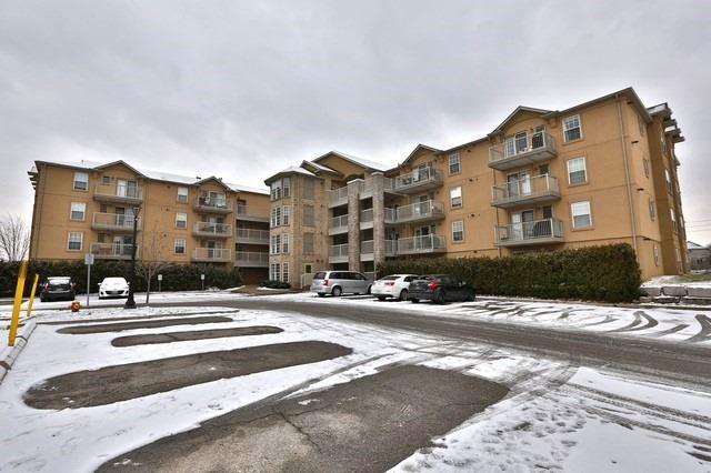 301 - 1490 Bishops Gate, Condo with 2 bedrooms, 2 bathrooms and 2 parking in Oakville ON | Image 1