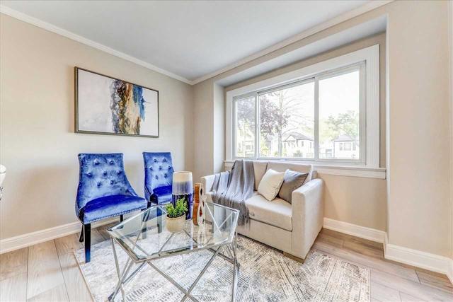 144 Dunington Dr, House detached with 2 bedrooms, 2 bathrooms and 3 parking in Toronto ON | Image 14