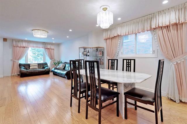 53 North Edgely Ave, House semidetached with 3 bedrooms, 3 bathrooms and 3 parking in Toronto ON | Image 2