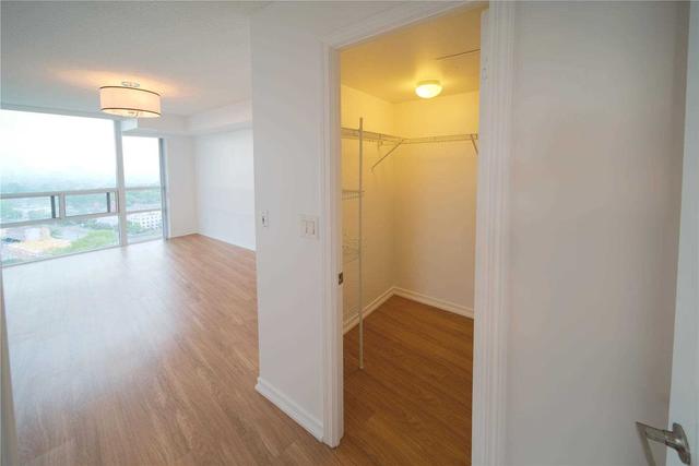 lph-3 - 503 Beecroft Rd, Condo with 2 bedrooms, 2 bathrooms and 1 parking in Toronto ON | Image 3