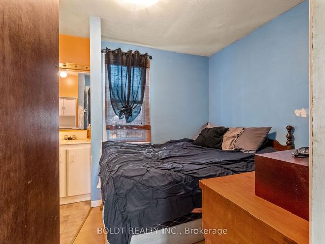 5936 Delaware St, House detached with 3 bedrooms, 2 bathrooms and 5 parking in Niagara Falls ON | Image 7