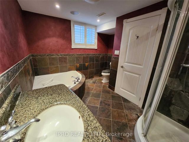 1128 Kent Ave, House detached with 4 bedrooms, 4 bathrooms and 6 parking in Oakville ON | Image 10