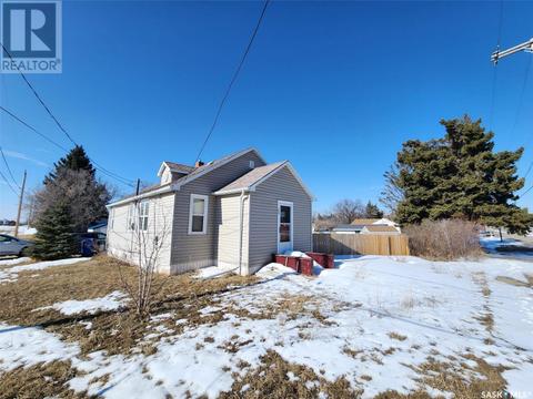 509 Poplar Street, House detached with 2 bedrooms, 2 bathrooms and null parking in Wolseley SK | Card Image