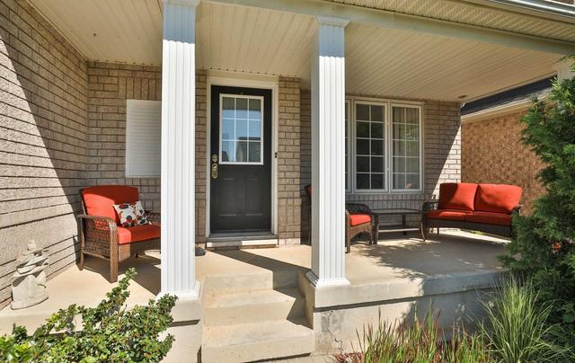 1521 Swann Cres, House detached with 3 bedrooms, 2 bathrooms and 2 parking in Milton ON | Image 23