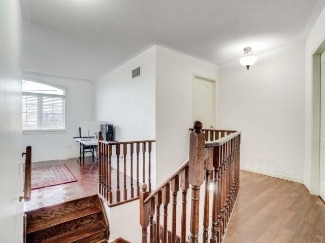 18 Grape Tr, House detached with 4 bedrooms, 4 bathrooms and 2 parking in Brampton ON | Image 10