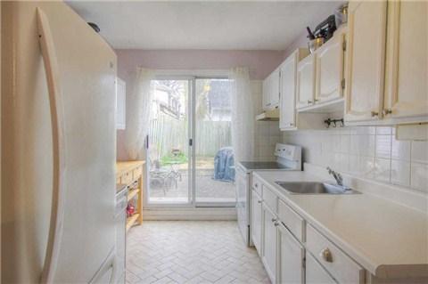 563 Craven Rd, House detached with 1 bedrooms, 2 bathrooms and 3 parking in Toronto ON | Image 8