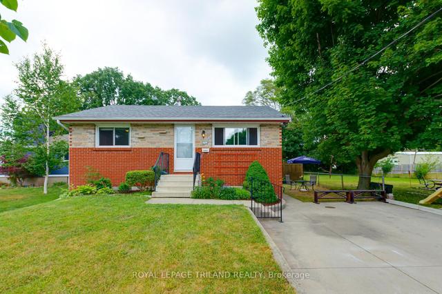 1752 Seeley Dr, House detached with 2 bedrooms, 2 bathrooms and 6 parking in London ON | Image 23