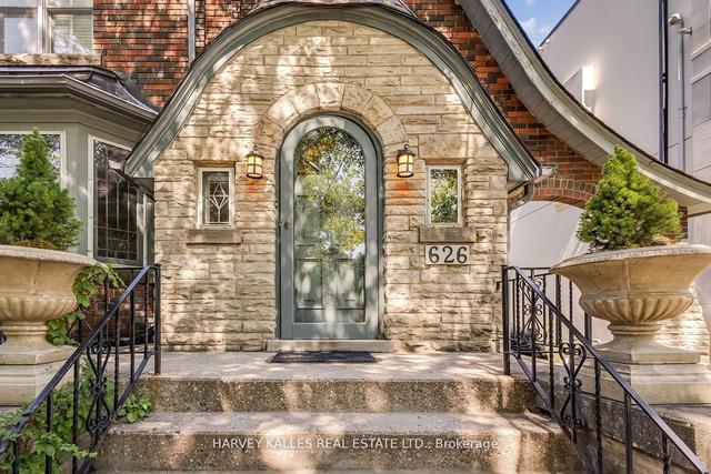 626 Lonsdale Rd, House detached with 4 bedrooms, 4 bathrooms and 2 parking in Toronto ON | Image 12