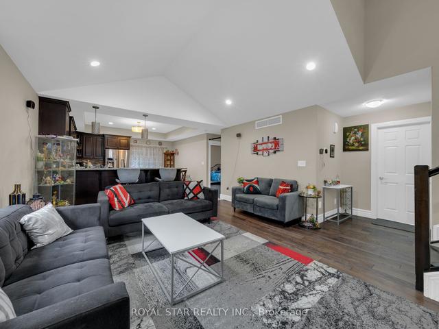 1818 Dominion Blvd, House detached with 3 bedrooms, 3 bathrooms and 4 parking in Windsor ON | Image 33