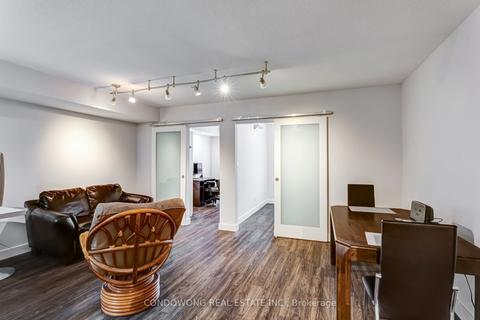 501 - 25 The Esplanade, Condo with 2 bedrooms, 1 bathrooms and 0 parking in Toronto ON | Card Image