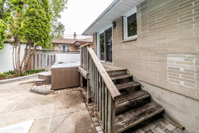 512 Finucane St, House detached with 3 bedrooms, 2 bathrooms and 4 parking in Oshawa ON | Image 16